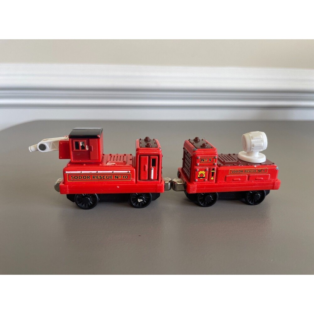 Thomas & Friends Take n Play Along Train Tank Sodor Rescue Hose Spotlight Car